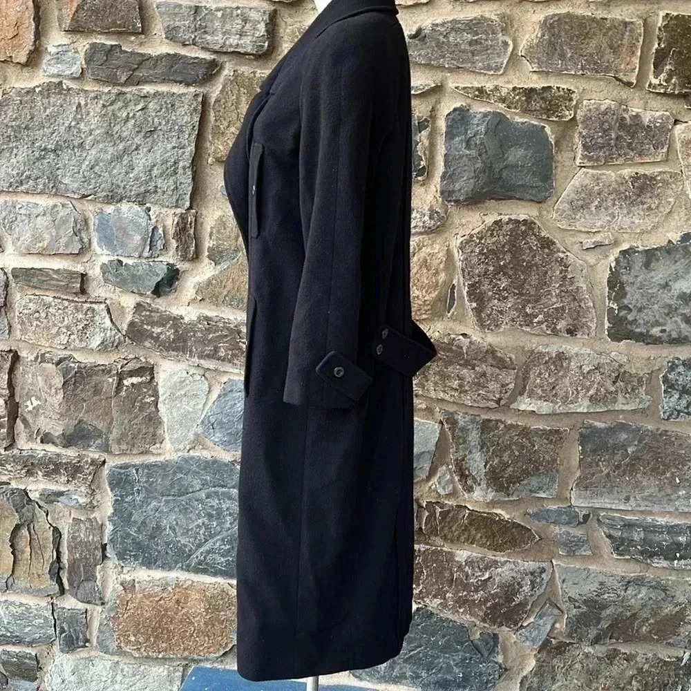 Vintage CHANEL navy coat. - Picture 4 of 7